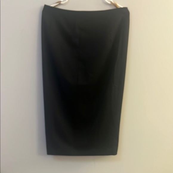 Tory Burch - Elegant Chic Black Skirt with Gold Accents size M - Picture 9 of 9